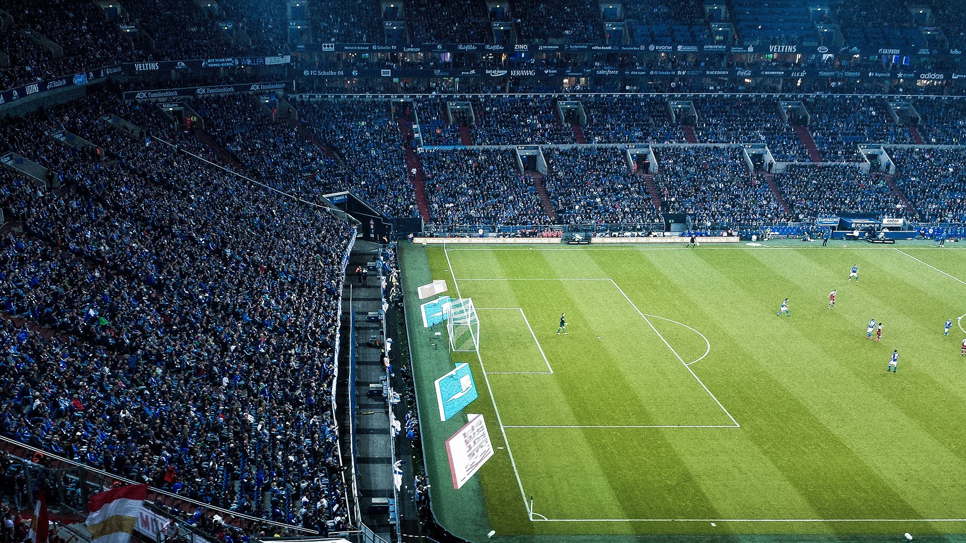 乔治持球推进助快船打出十比零攻击波,乔治快船最新进展