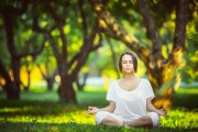 球员合同中职业保障与离役安排条款示范，职业球员是什么意思